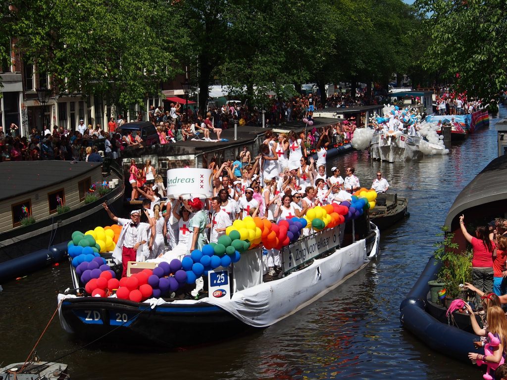 фестиваль гордости Амстердама
